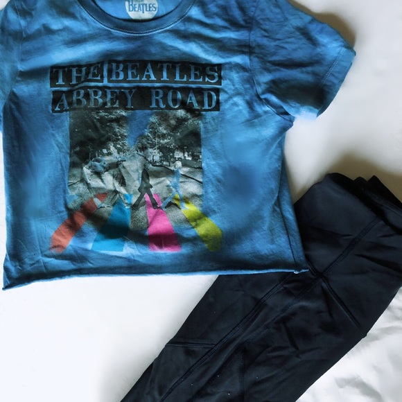 The Beatles Abbey Road Shirt - Picture 2 of 2